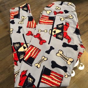 NWOT LulaRoe Patriotic Dogs and Flags Leggings.  OS